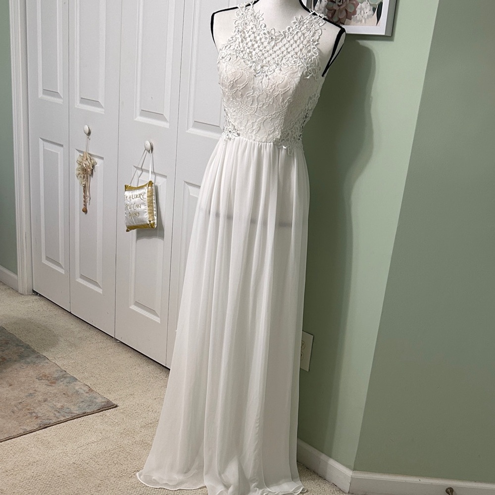NWOT City Studio White Lace Bodice Chiffon Maxi Gown
